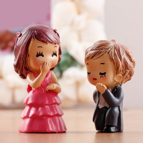 Miniature wedding couple doll on sale